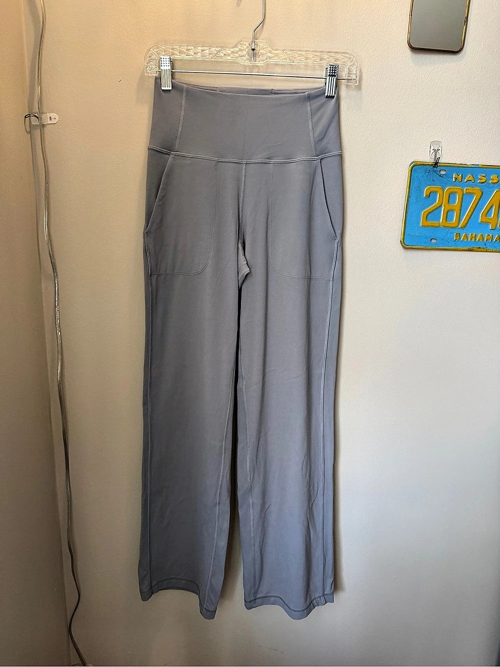 Lululemon Wide Leg Align Leggins with Pocketz